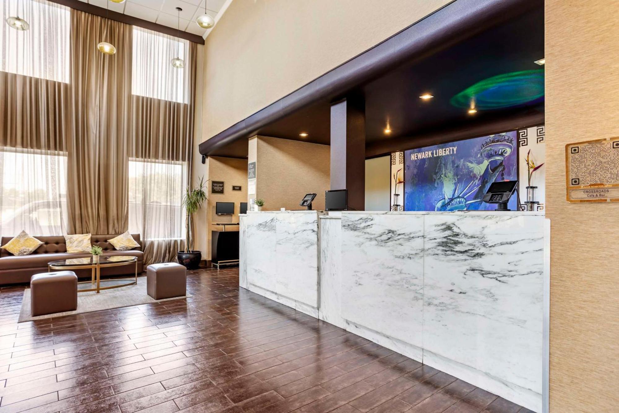 Best Western Plus Newark Airport West Ngoại thất bức ảnh
