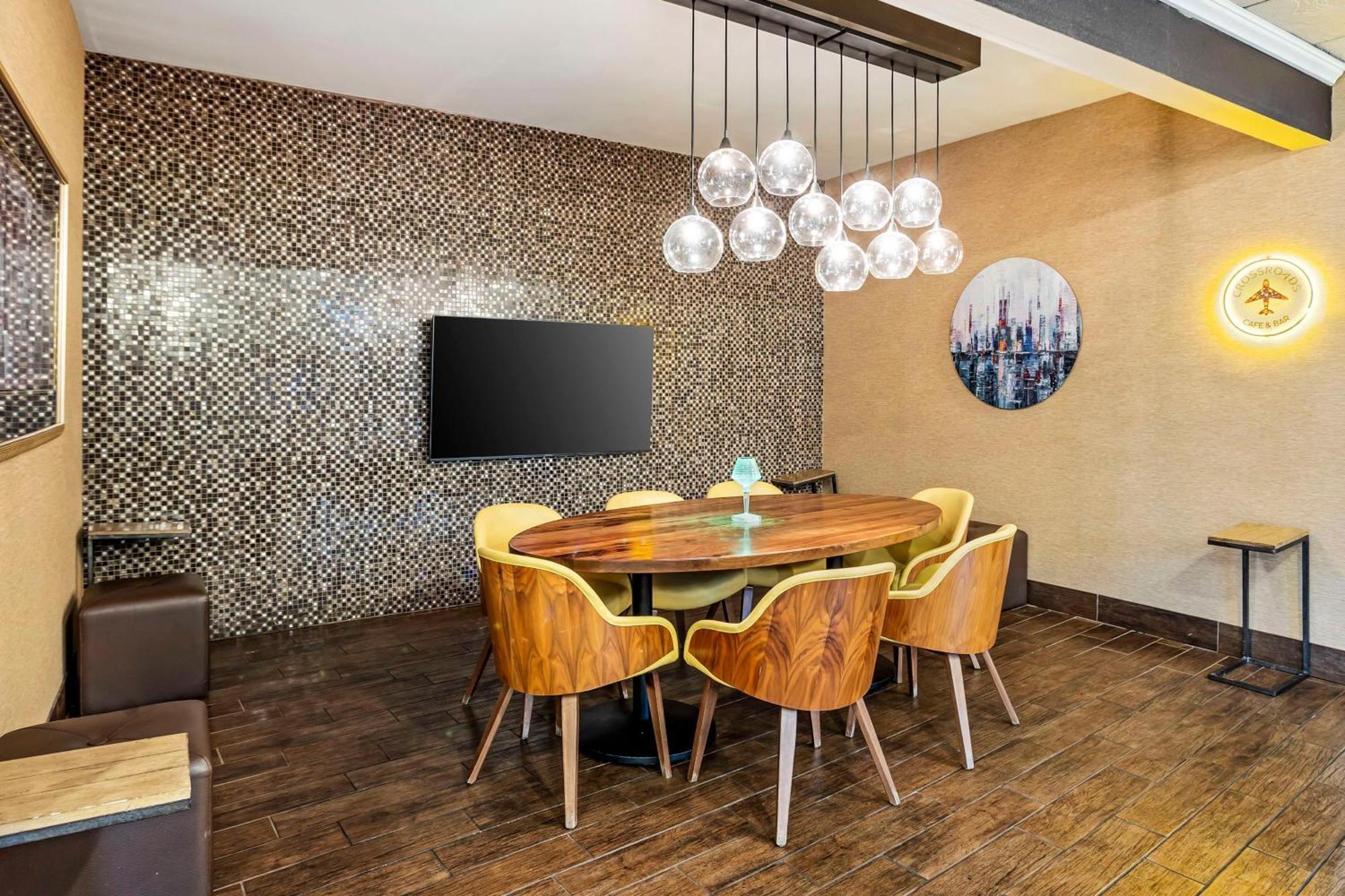 Best Western Plus Newark Airport West Ngoại thất bức ảnh
