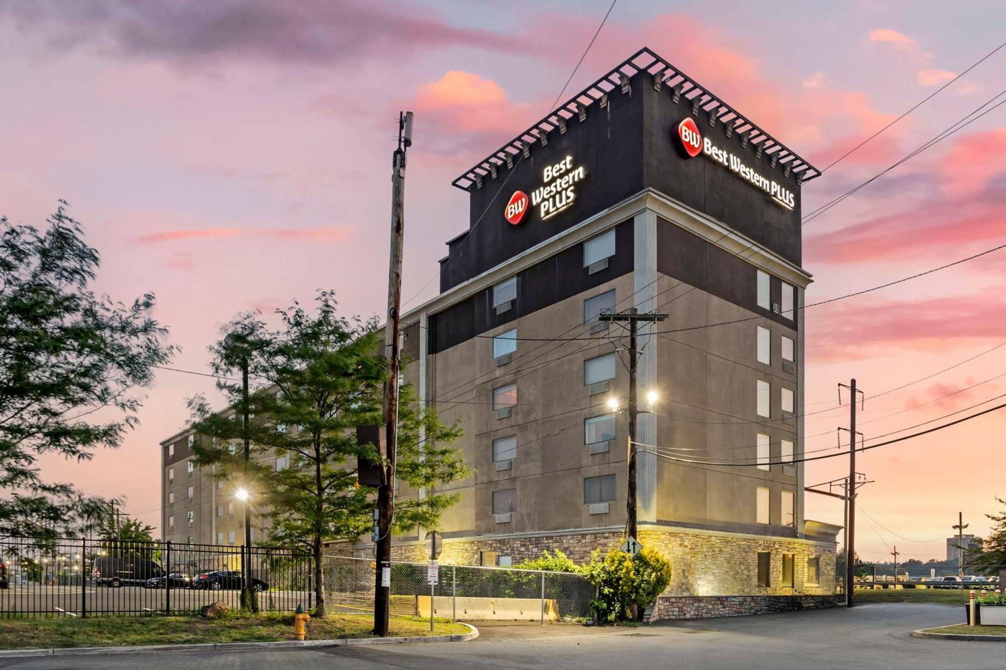 Best Western Plus Newark Airport West Ngoại thất bức ảnh
